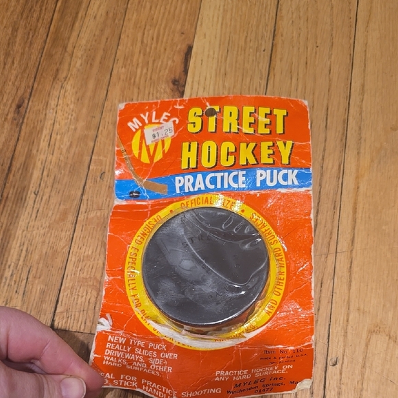 New Vintage Mylec Street Hockey Practice Puck On Worn Card - Picture 1 of 2